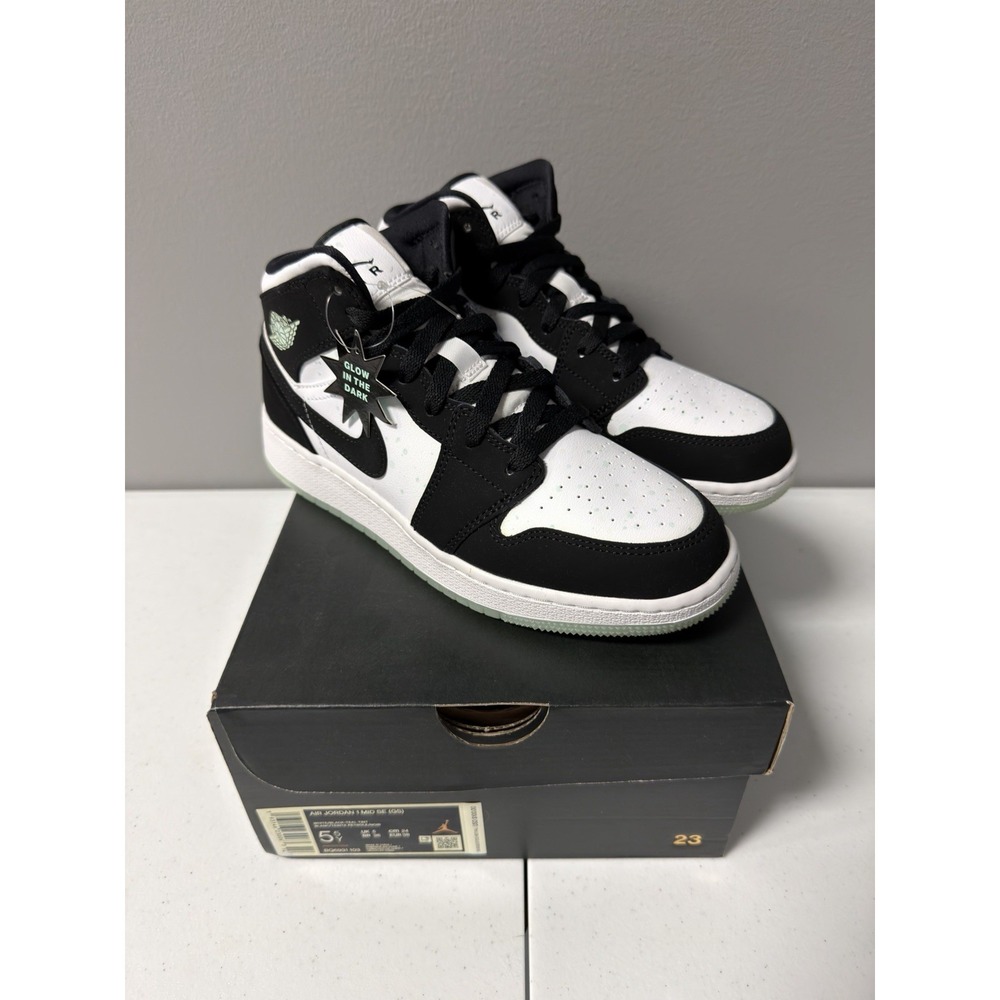 Nike Air Jordan 1 Mid SE GS Glow in the Dark Panda BQ6931-103